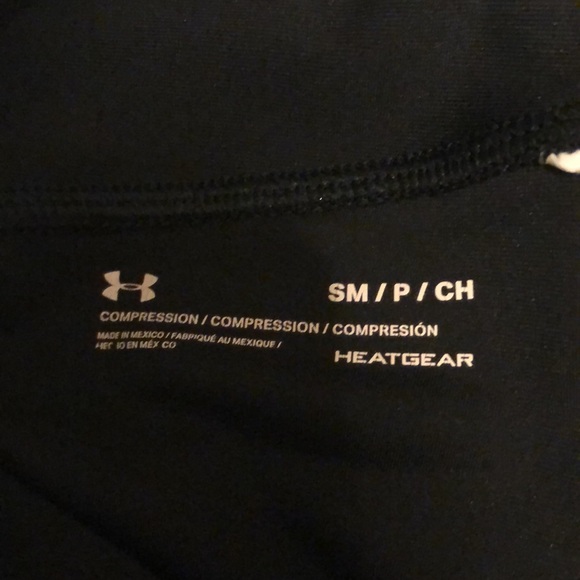 Black under armor yoga pants. Size small. Excellent condition. Smoke free home. - Picture 4 of 5
